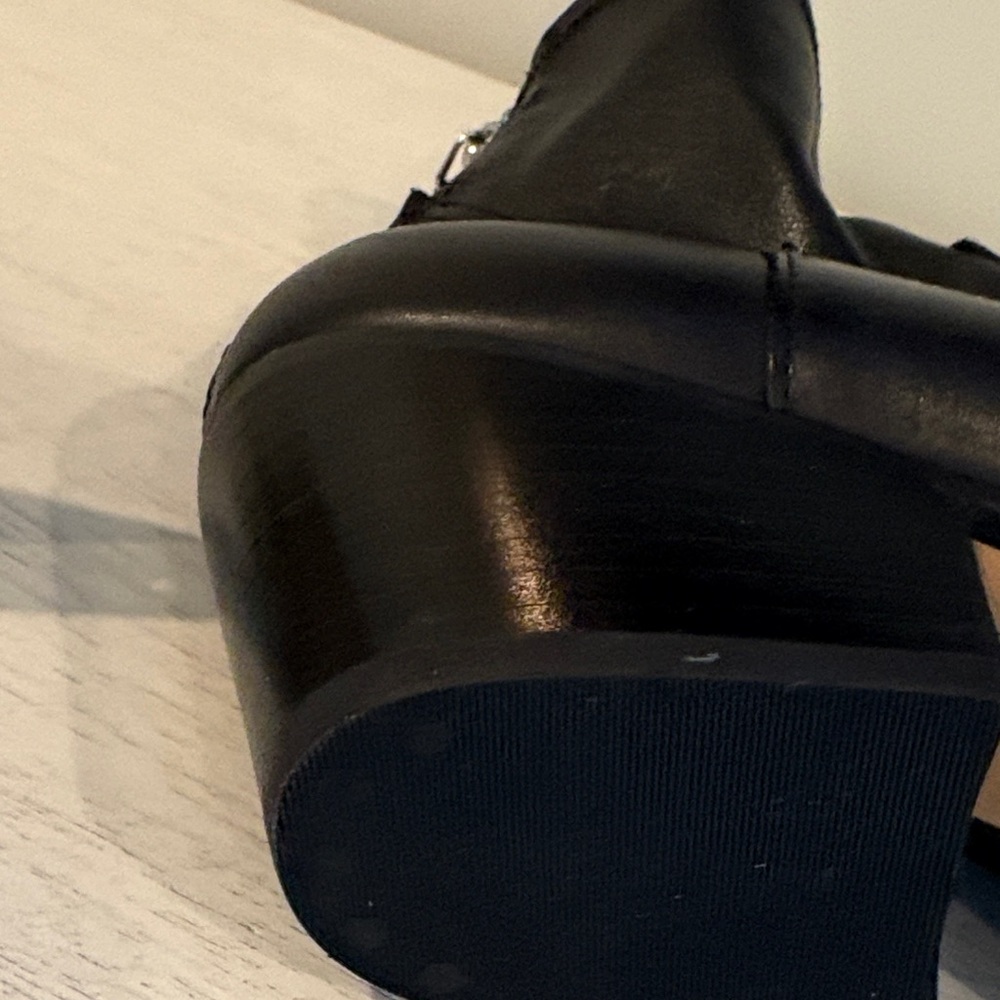 Dolce Vita Black Leather Ankle Booties - Picture 7 of 8